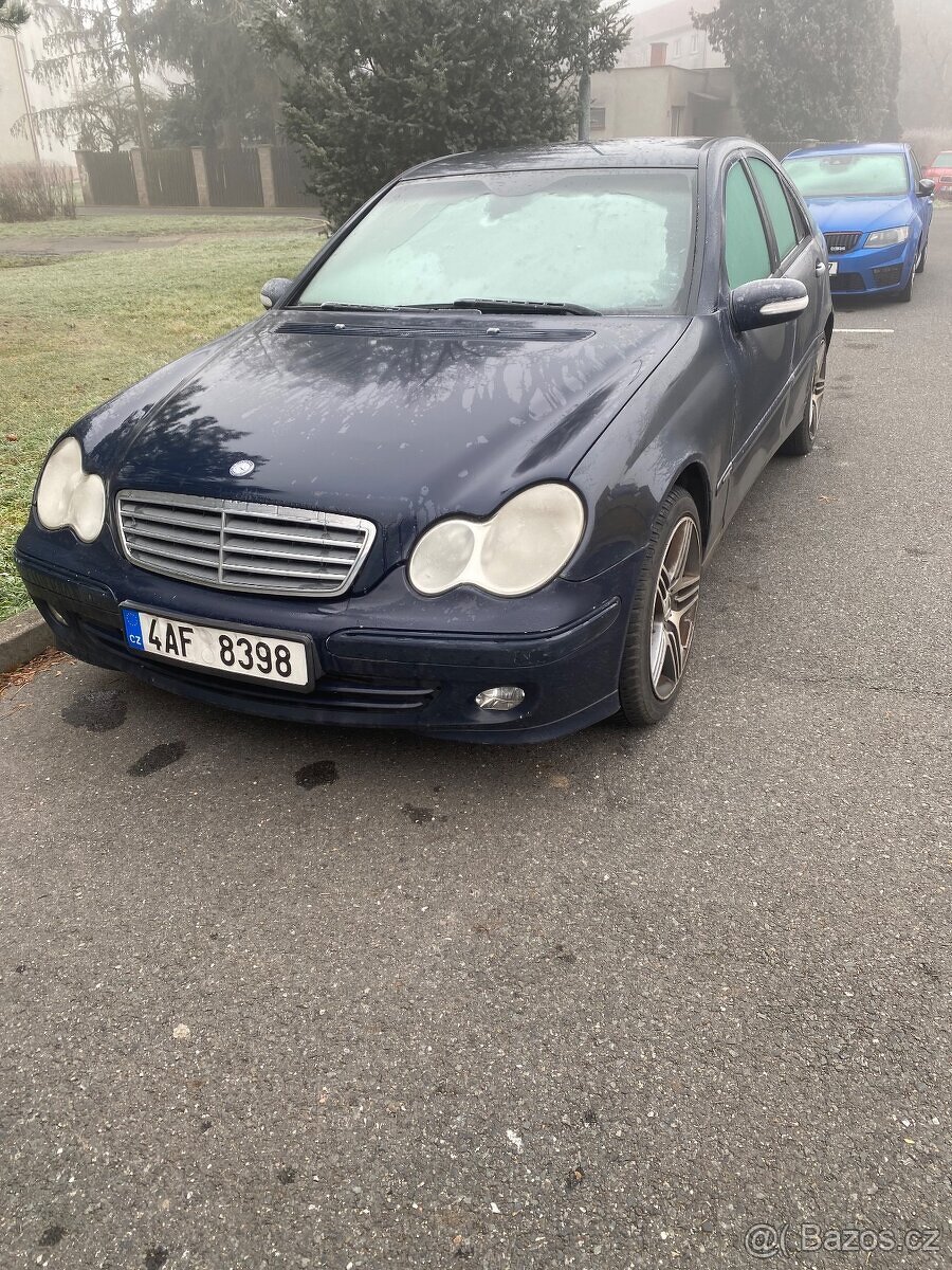 Mercedes Benz třídy C 220 CDI generace W203