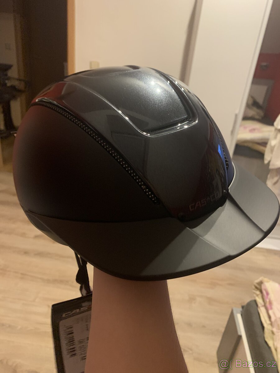 Prodej jezdecké přílby Casco