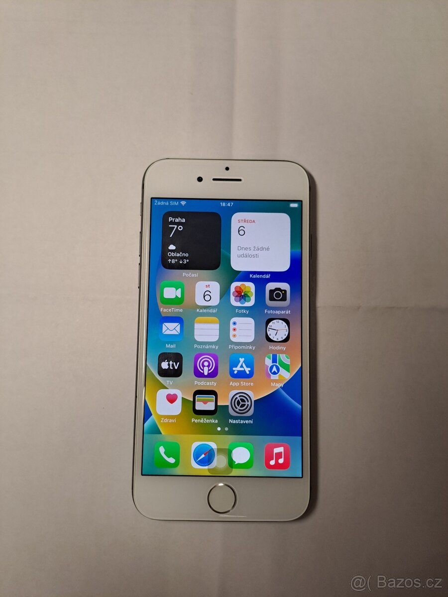 iPhone 8 - 64GB velmi pěkný stav