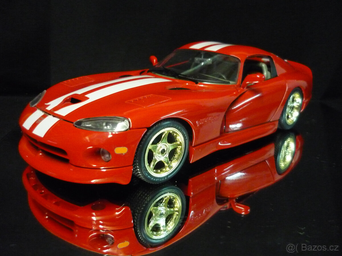 Dodge Viper GTS Coupe Bburago 1/18