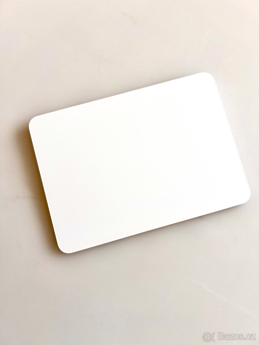 Apple Magic Trackpad (2021) stříbrný