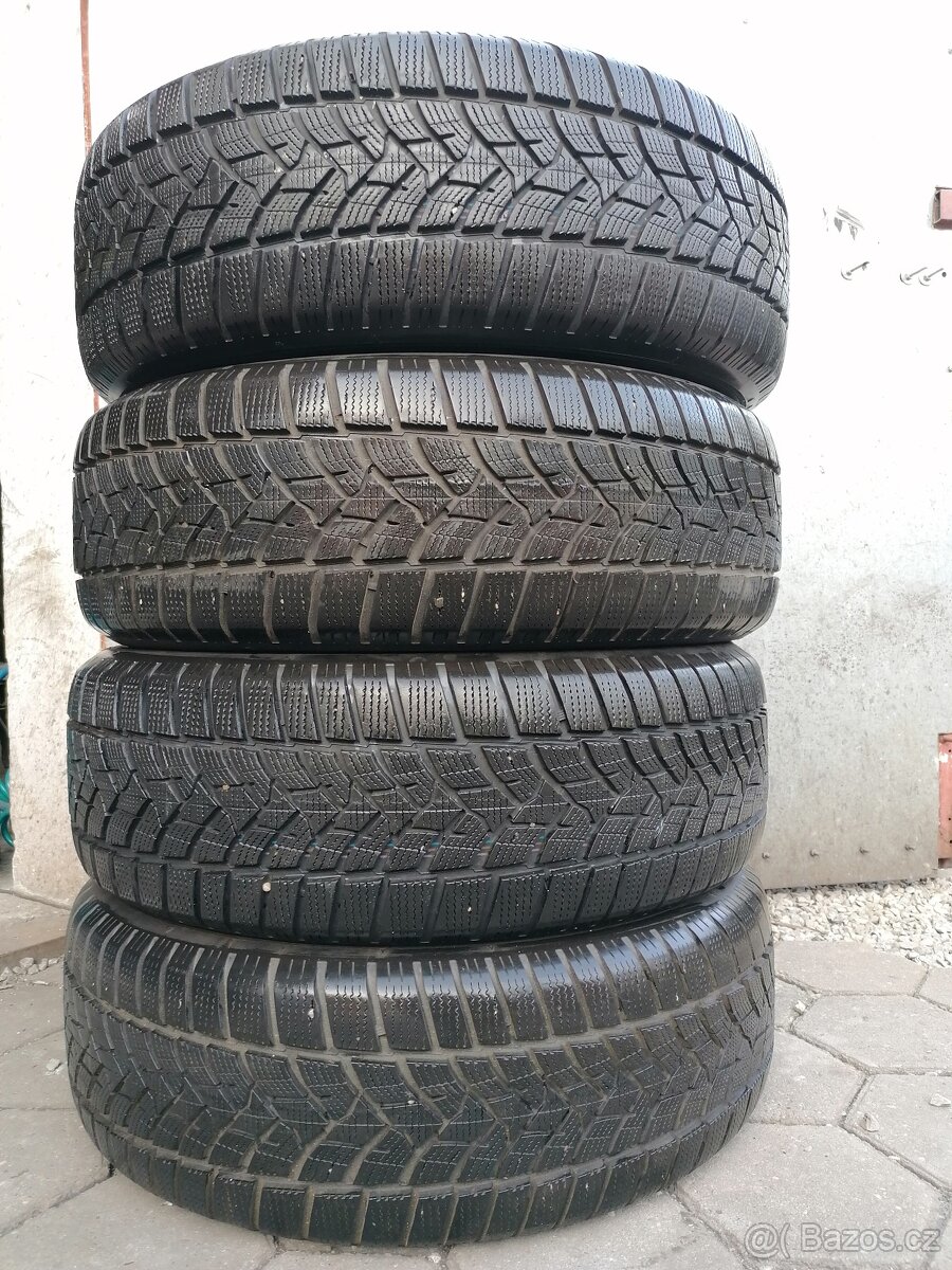 Zimné pneu = 235/65 = R17 = 108H = DUNLOP