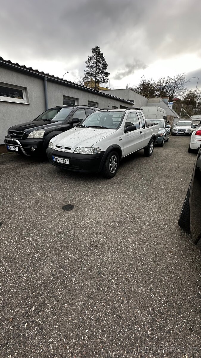 Fiat strada pickup 2004