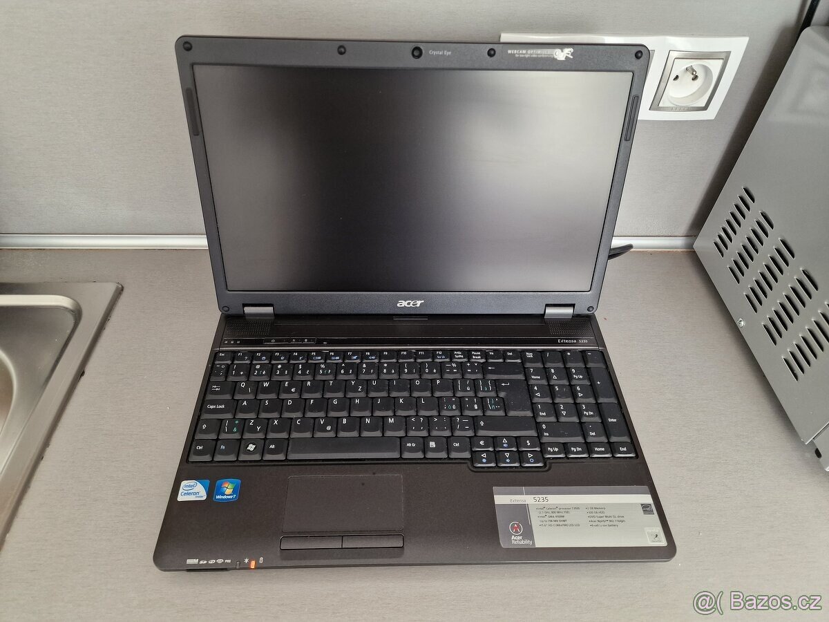 Acer Extensa 5635 na filmy internet kancelářské práce atd