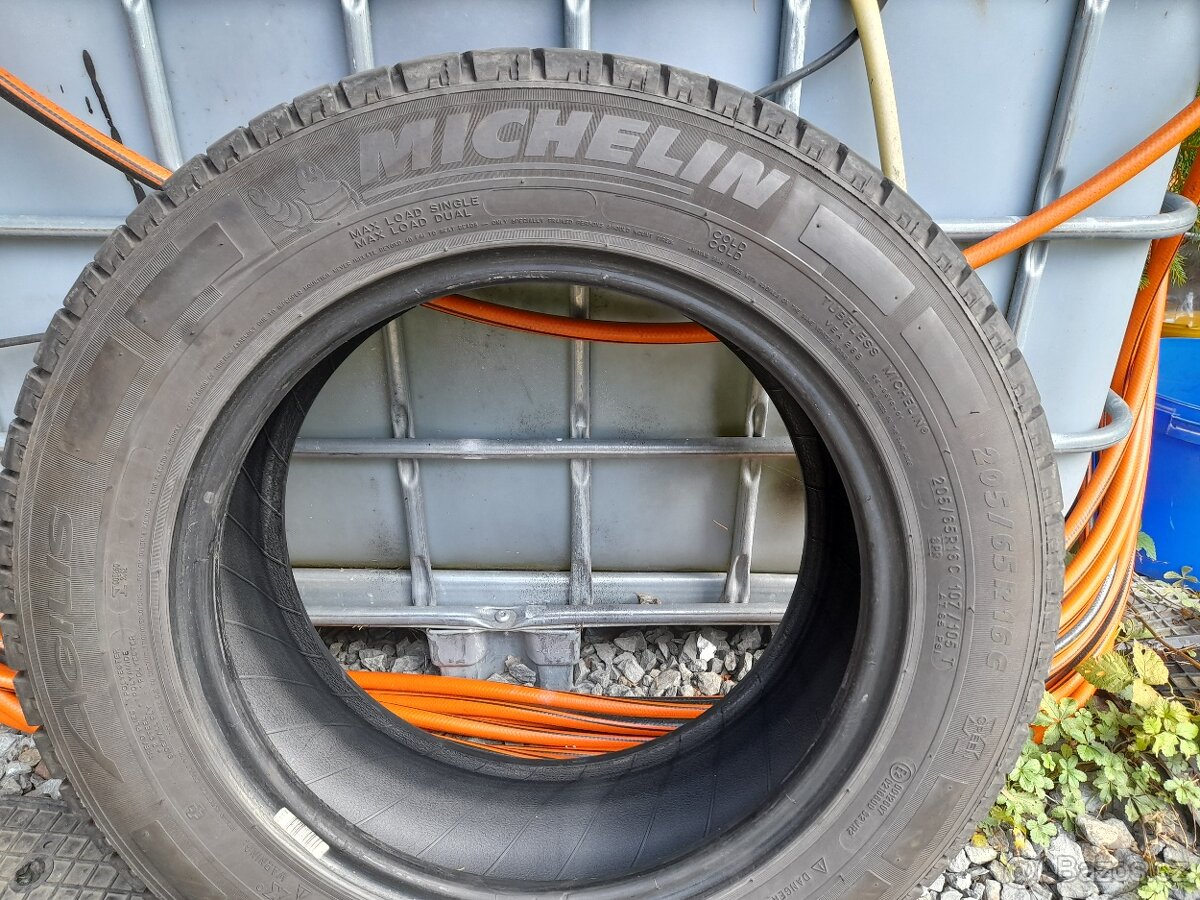 Pneu Michelin letní 205-65-16C