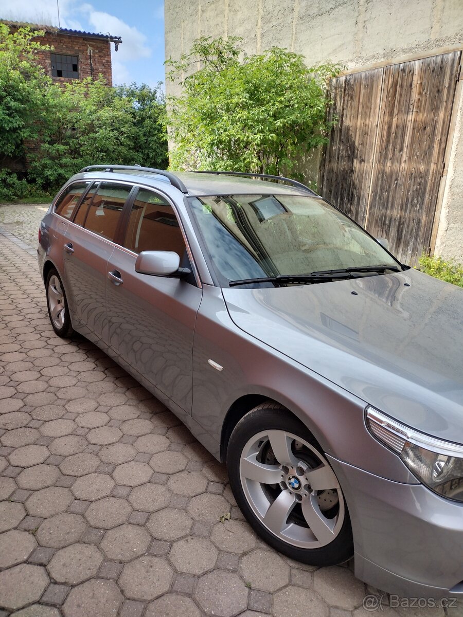 BMW 530D.  RV 2005    AUTOMAT