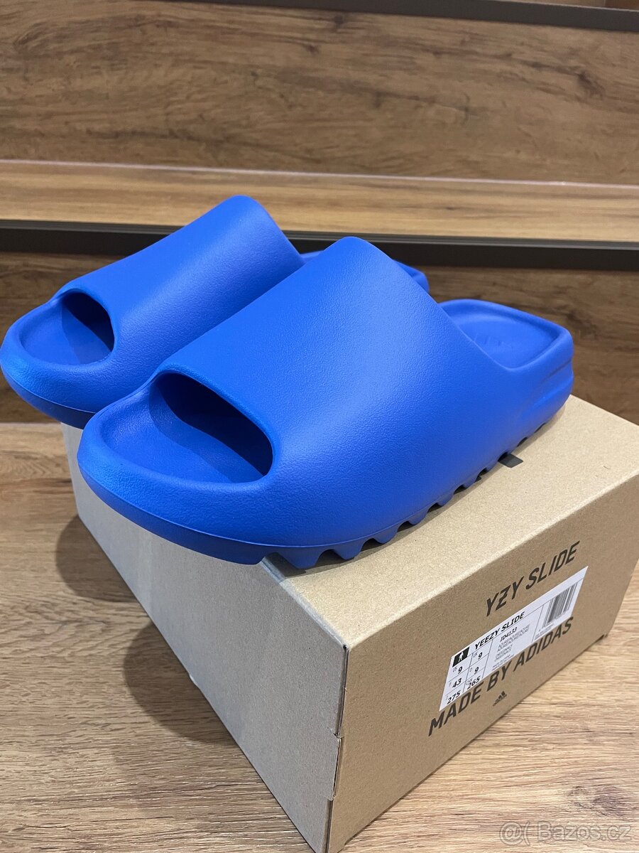 Adidas yeezy slide azure