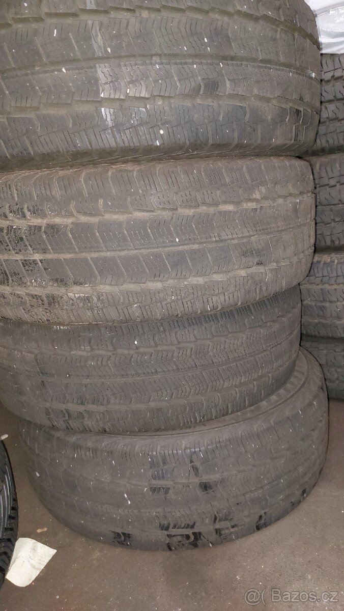 Celoroční pneu 205/65R15C