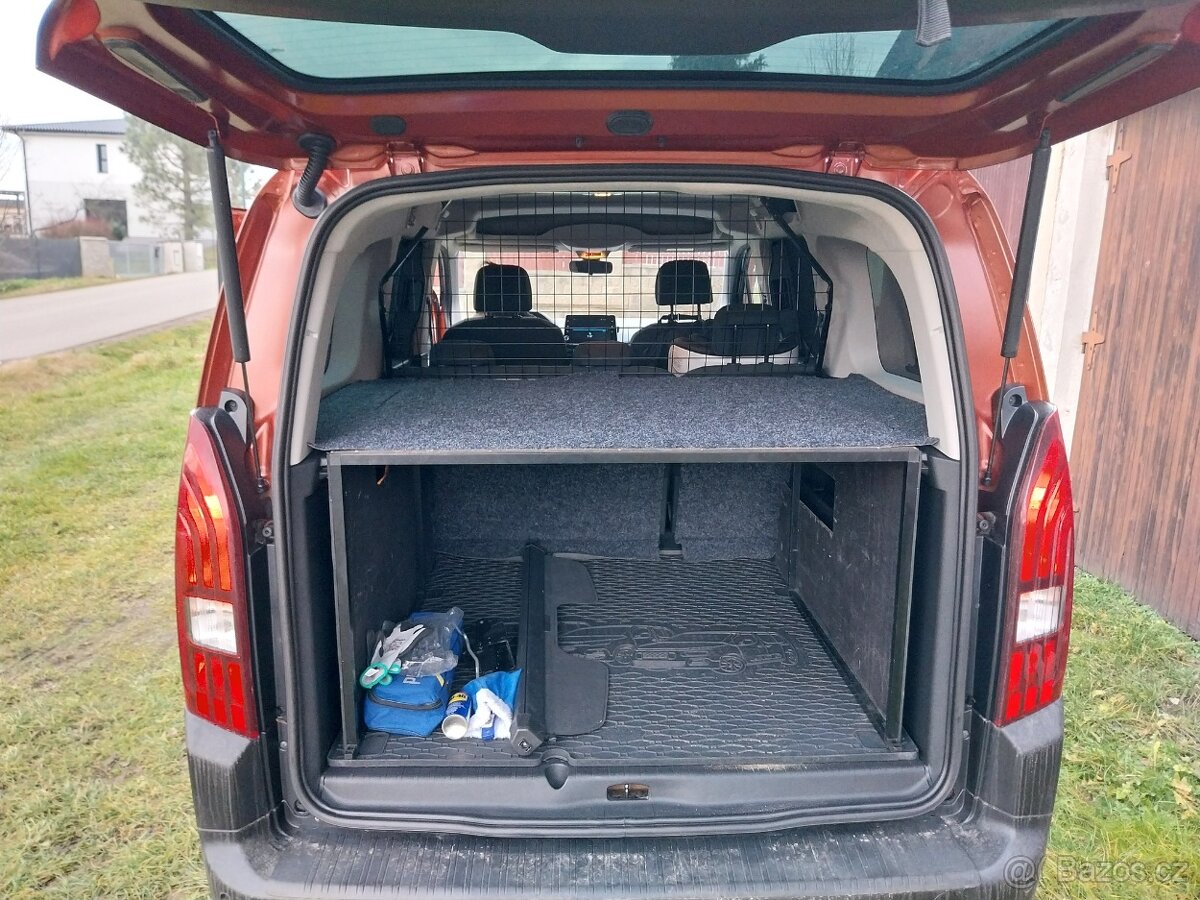 Vestavba Rifter / Berlingo / Proace (Klec / box pro psa).