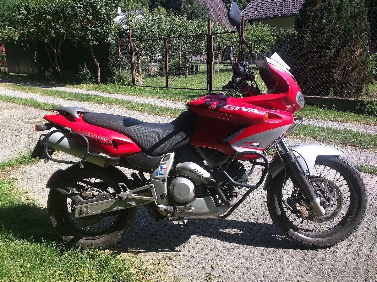 Prodam cagiva grancanyon 900i.e