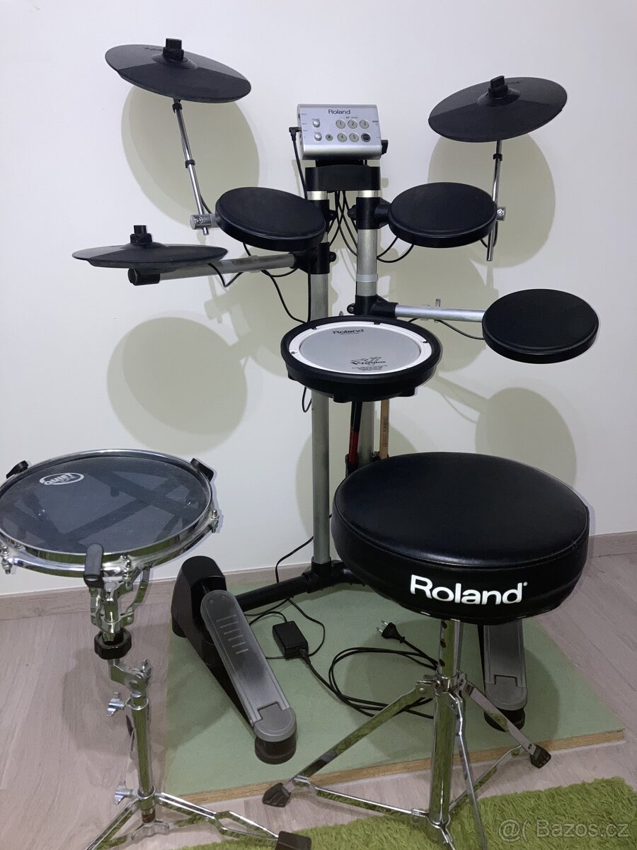 Elektronické bicí Roland HD-1 + židle + trénovací bubínek