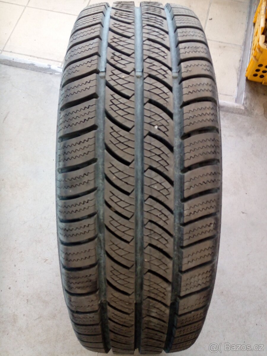 1 kus zim. pneu Continental 205/65 R 16 C