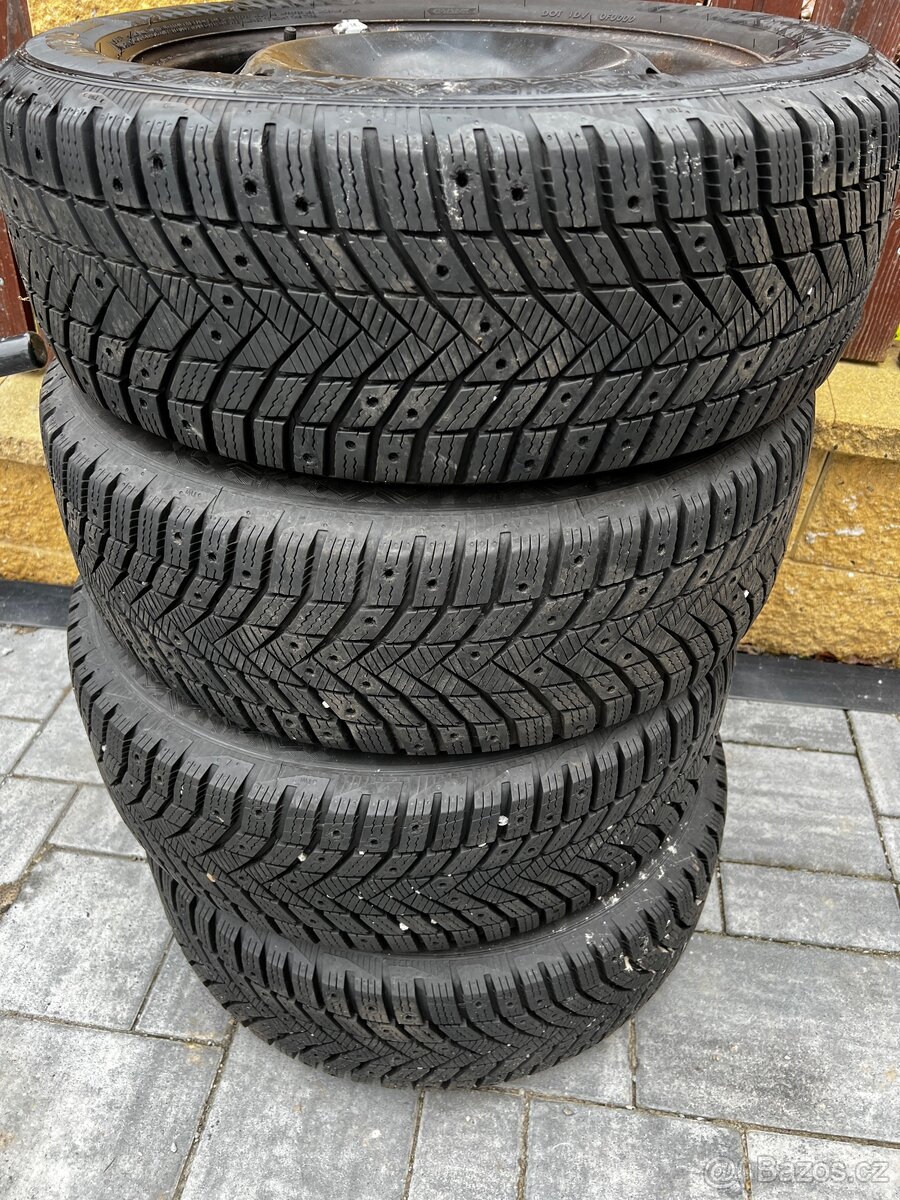 205/55 R16 zimní pneu na VW diskách