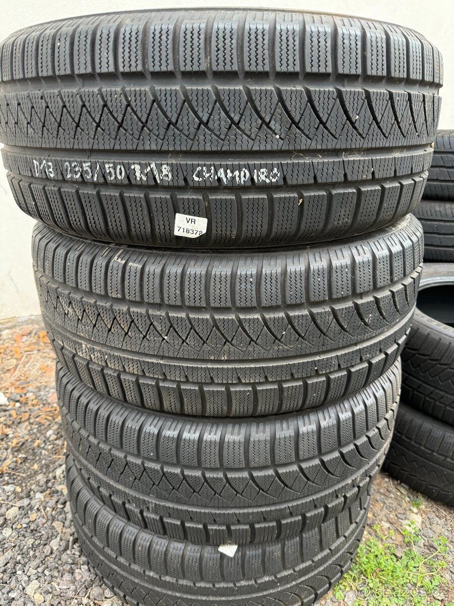 Sada 4ks Zimních pneumatik 235/50 R18 ChampiroWinterPro HP