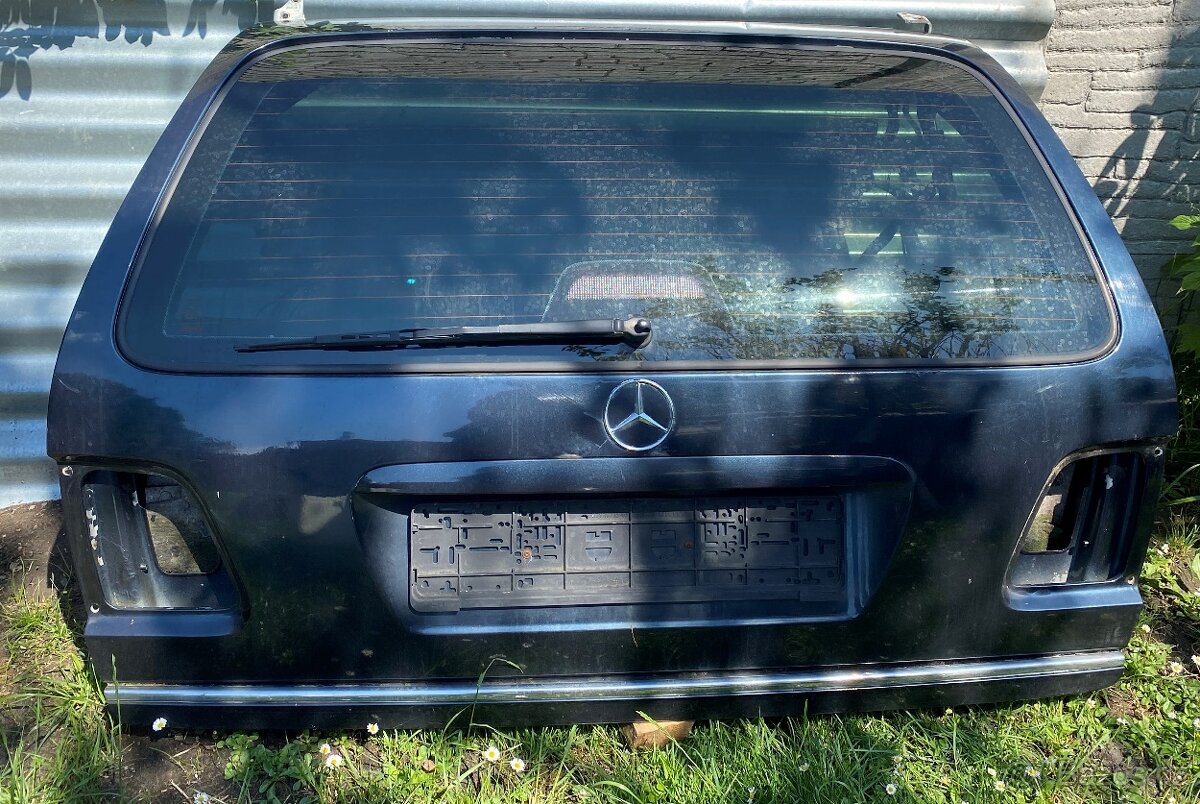 Mercedes 210 - 5. dveře - předfacelift