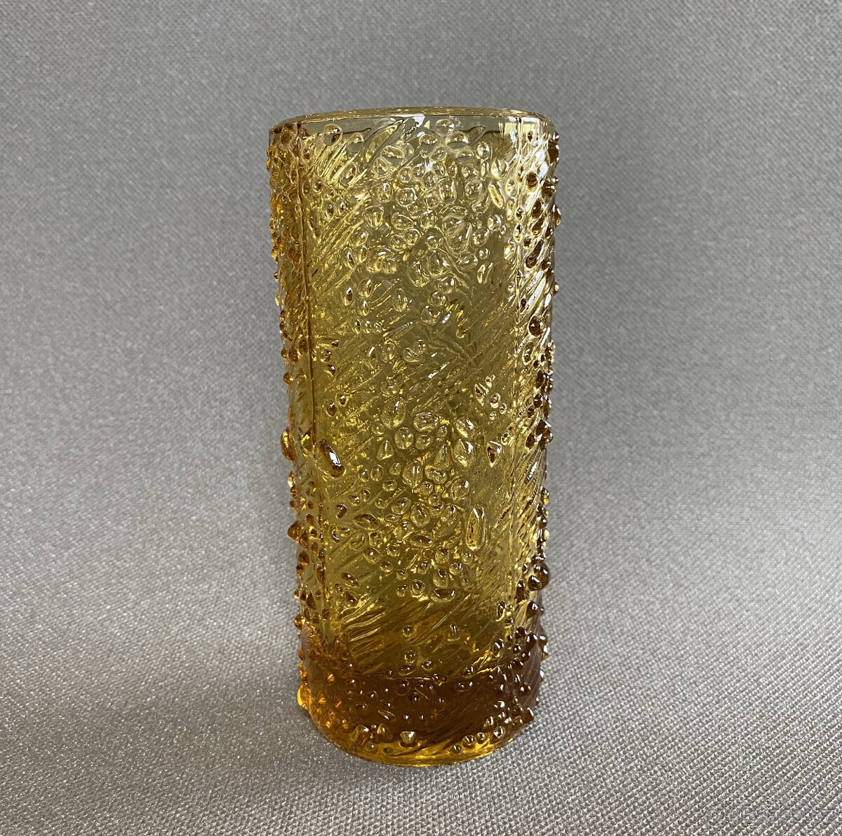 Autorská váza 17 cm, ambrové sklo, Jiří Brabec