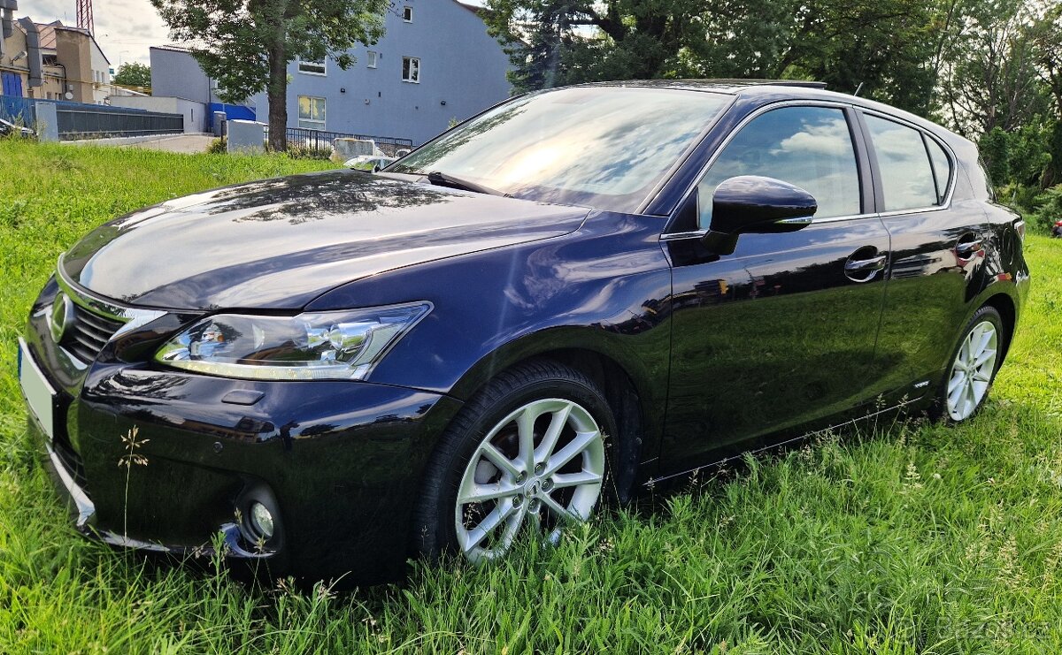 LEXUS CT200 HYBRID LED/XENON - BEZ KOROZE - PLNÁ VÝBAVA