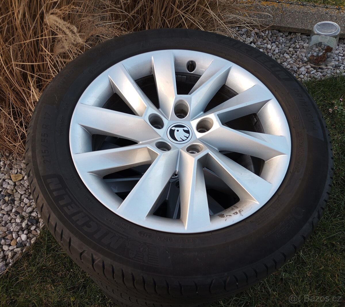 Letní kola Škoda Superb 3 pneu Michelin 215/55 R17 94V