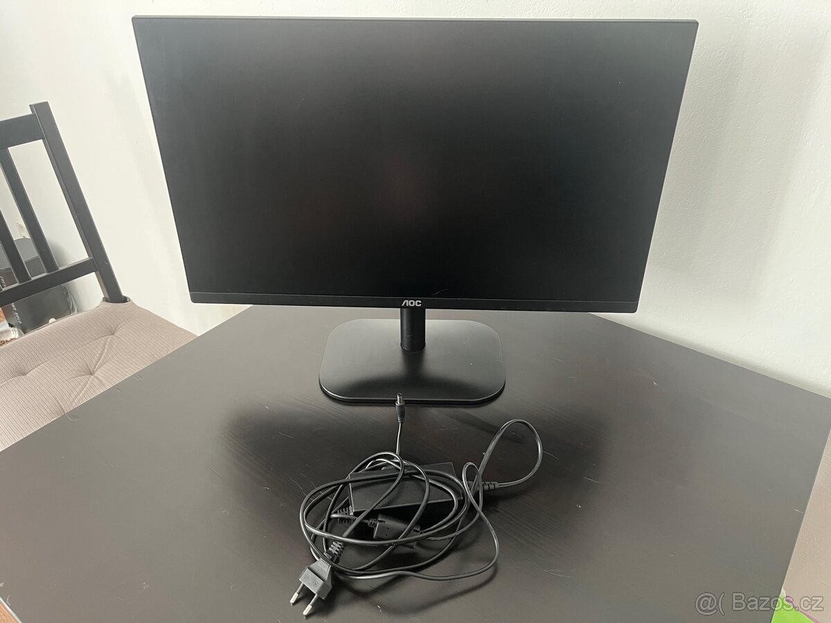 24 palcový monitor AOC