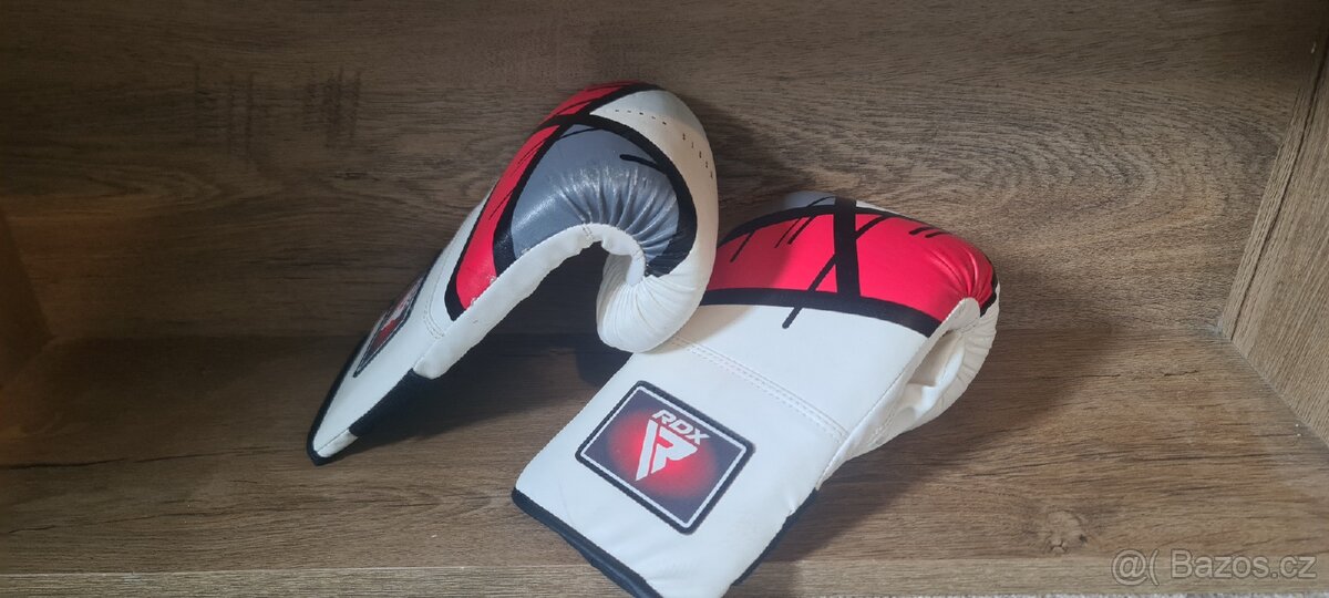 RDX BOXING GLOVES 10 oz