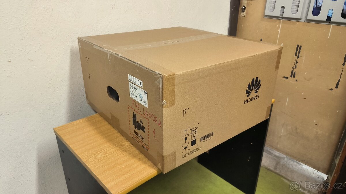 3ks neotevřený střídač Huawei SUN2000-20KTL-M5