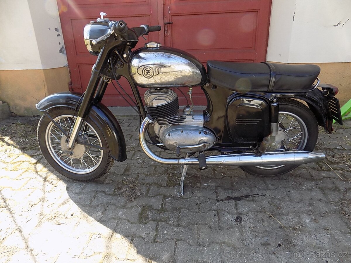 ČZ 250 De Luxe