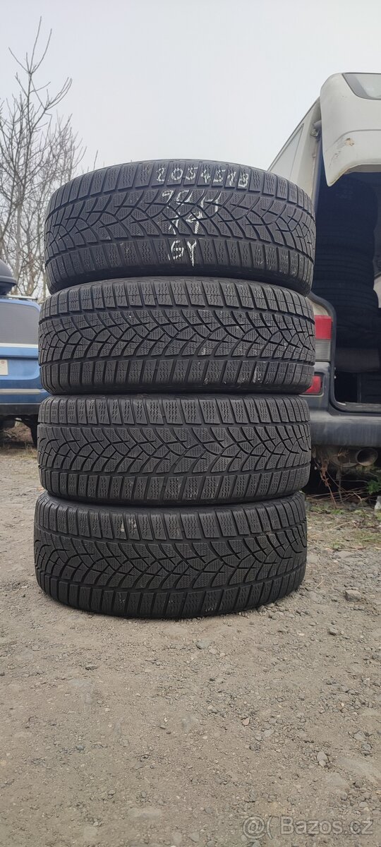 Zimni 205/45 R18 90H Goodyear  Performance