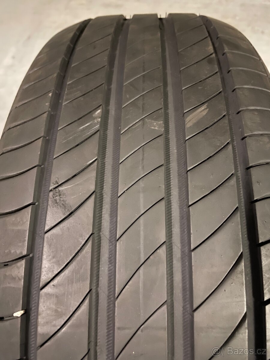 Letní pneu Michelin 215/60/17