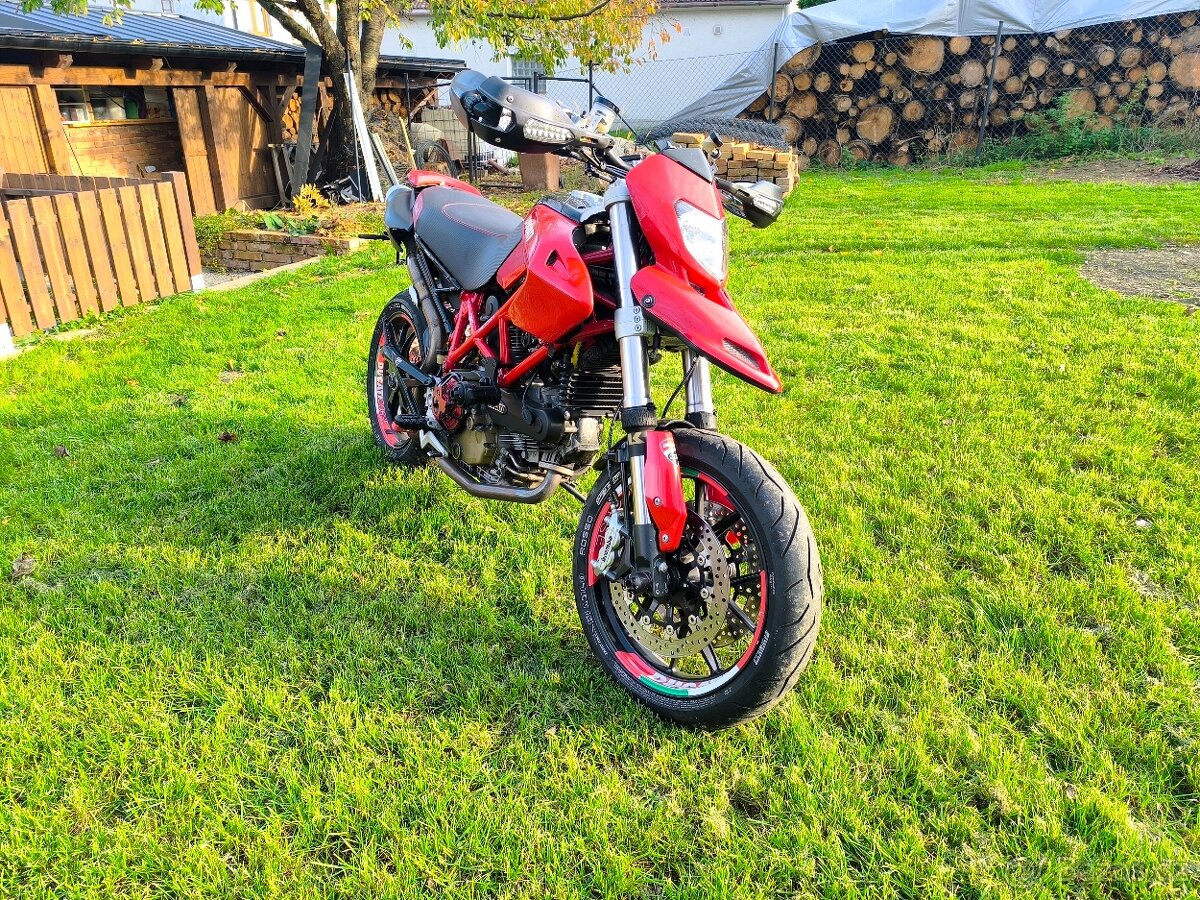 Ducati Hypermotard 1100