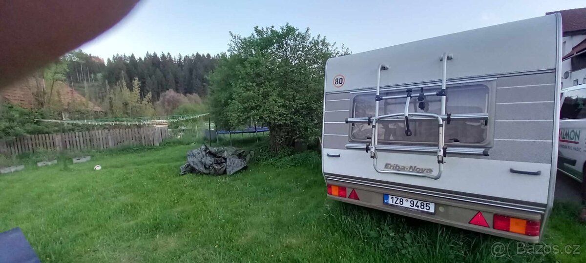 Obytný karavan Hymer Eriba Nova