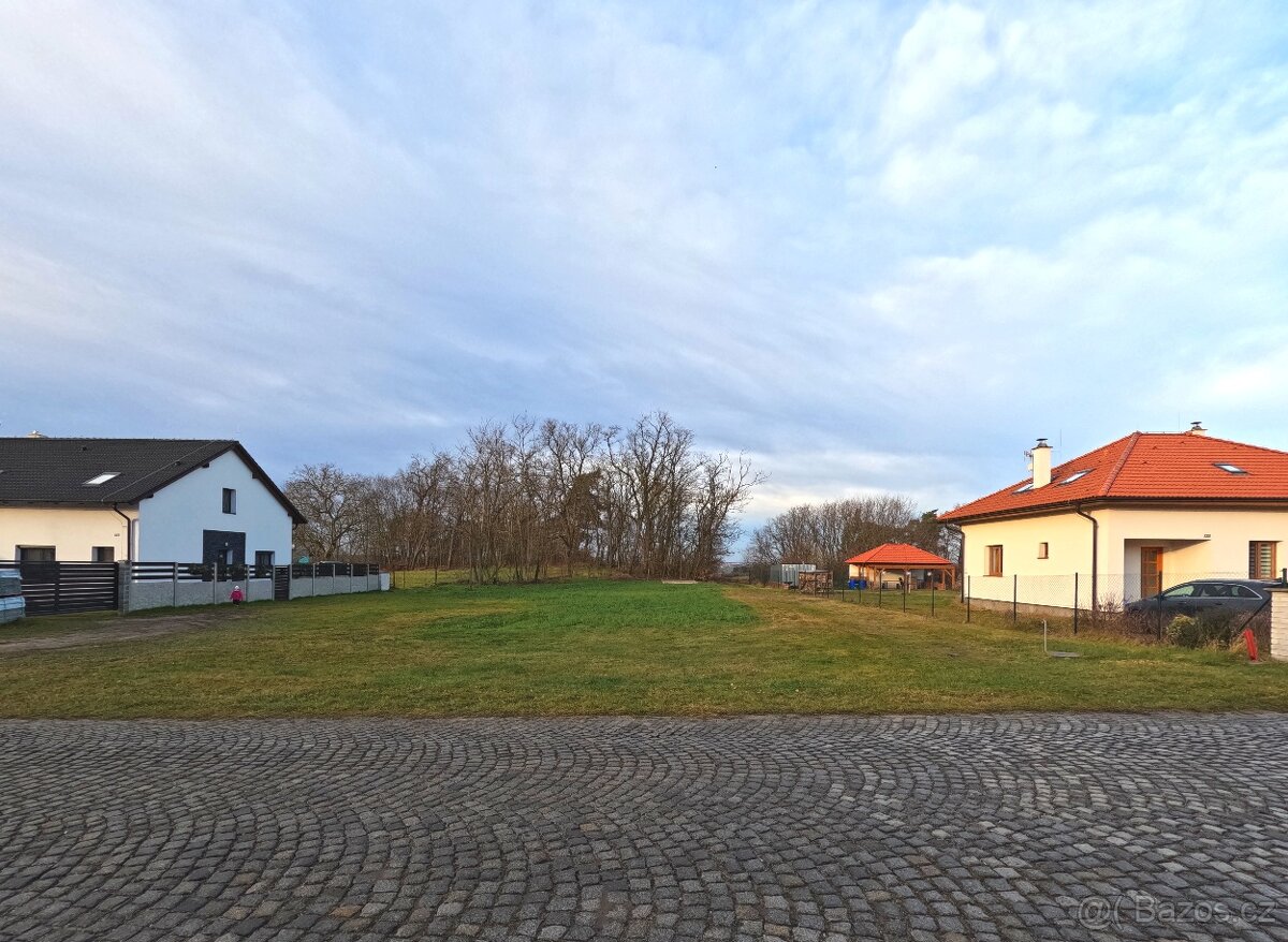 Stavební pozemek 1000 m2 - Jiřice