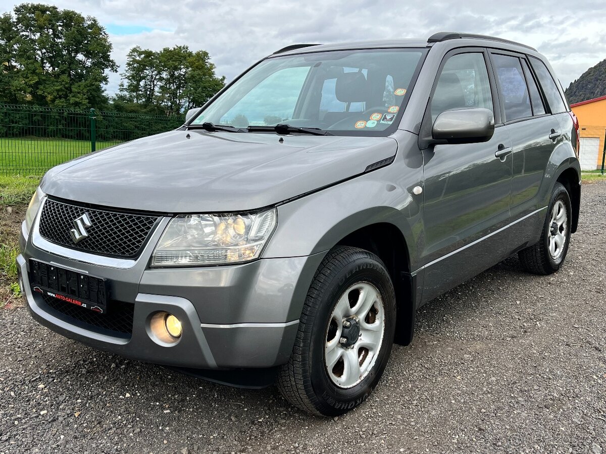 SUZUKI GRAND VITARA 2.0i 103KW,VÝHŘEV,TAŽNÉ,KLIMA,BEZ RZI