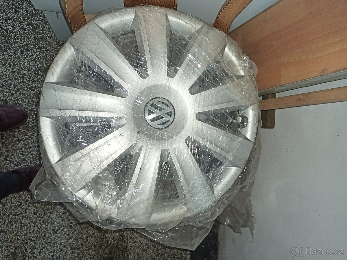 Poklice na Volkswagen použité 16"