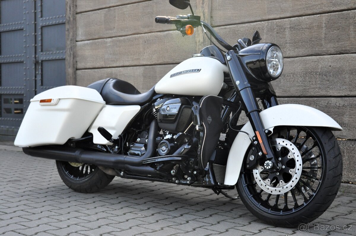 Harley-Davidson FLHRXS Road King Special