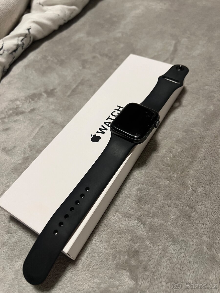 Prodám Apple Watch SE 44mm