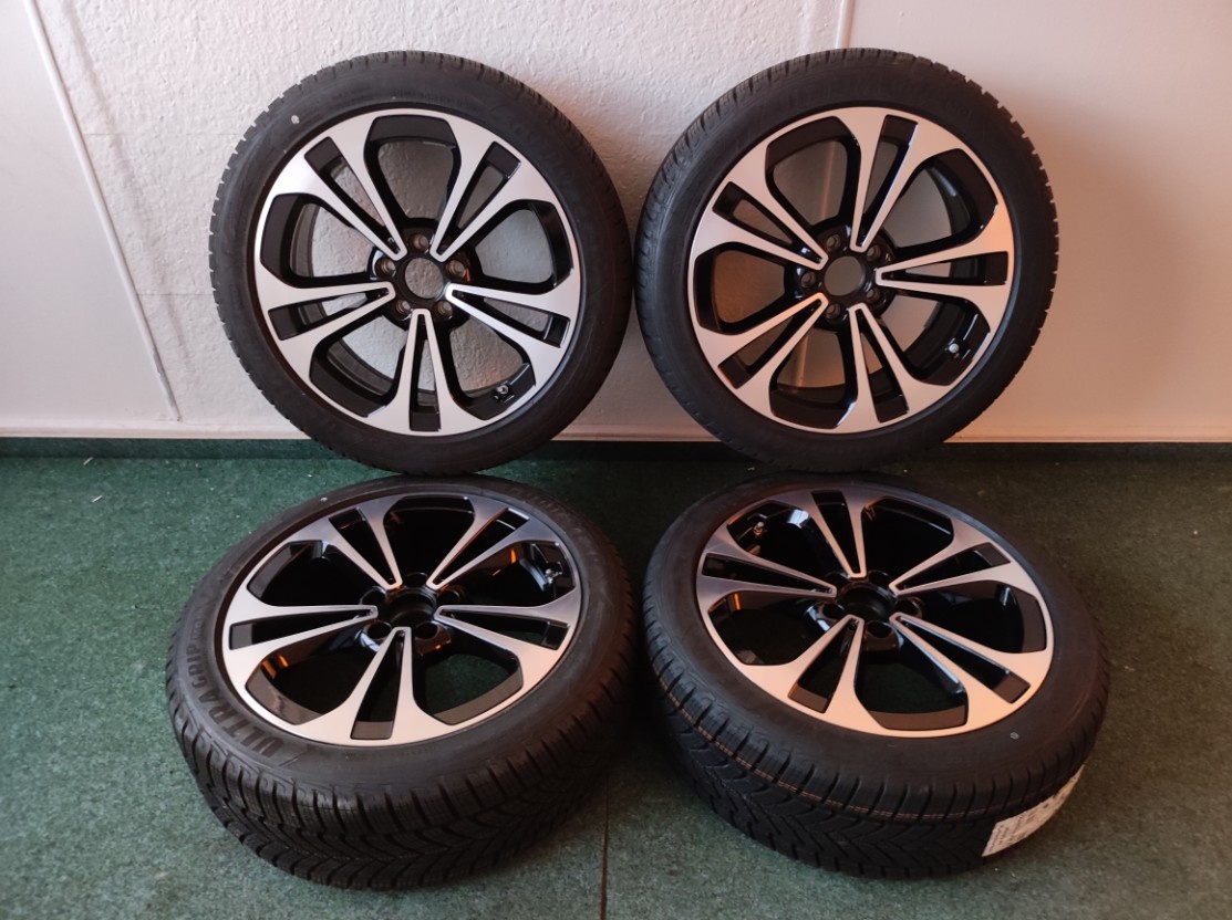 Mercedes C original 18" alu kola 225/45 R18 Goodyear MO