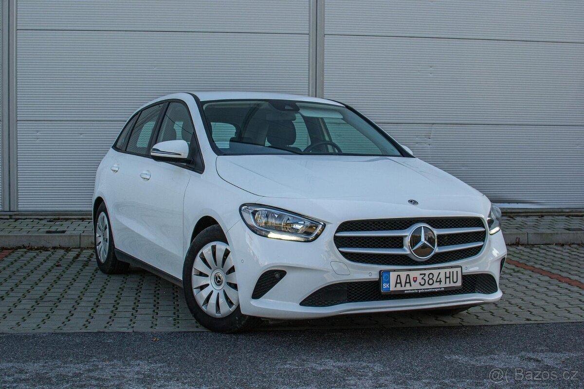 Mercedes-Benz B trieda 180 2022