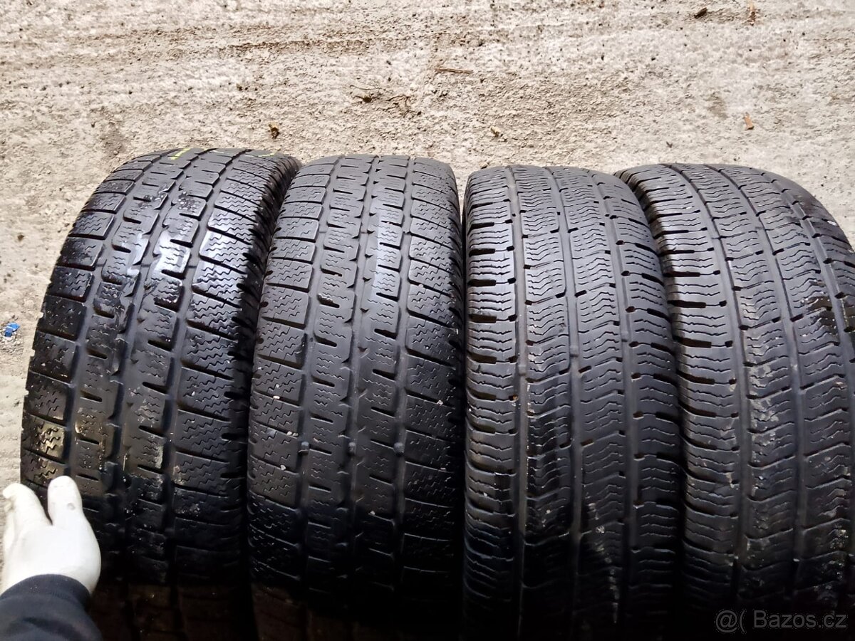 225/75/16c 121/120r Matador - zimní pneu 2ks