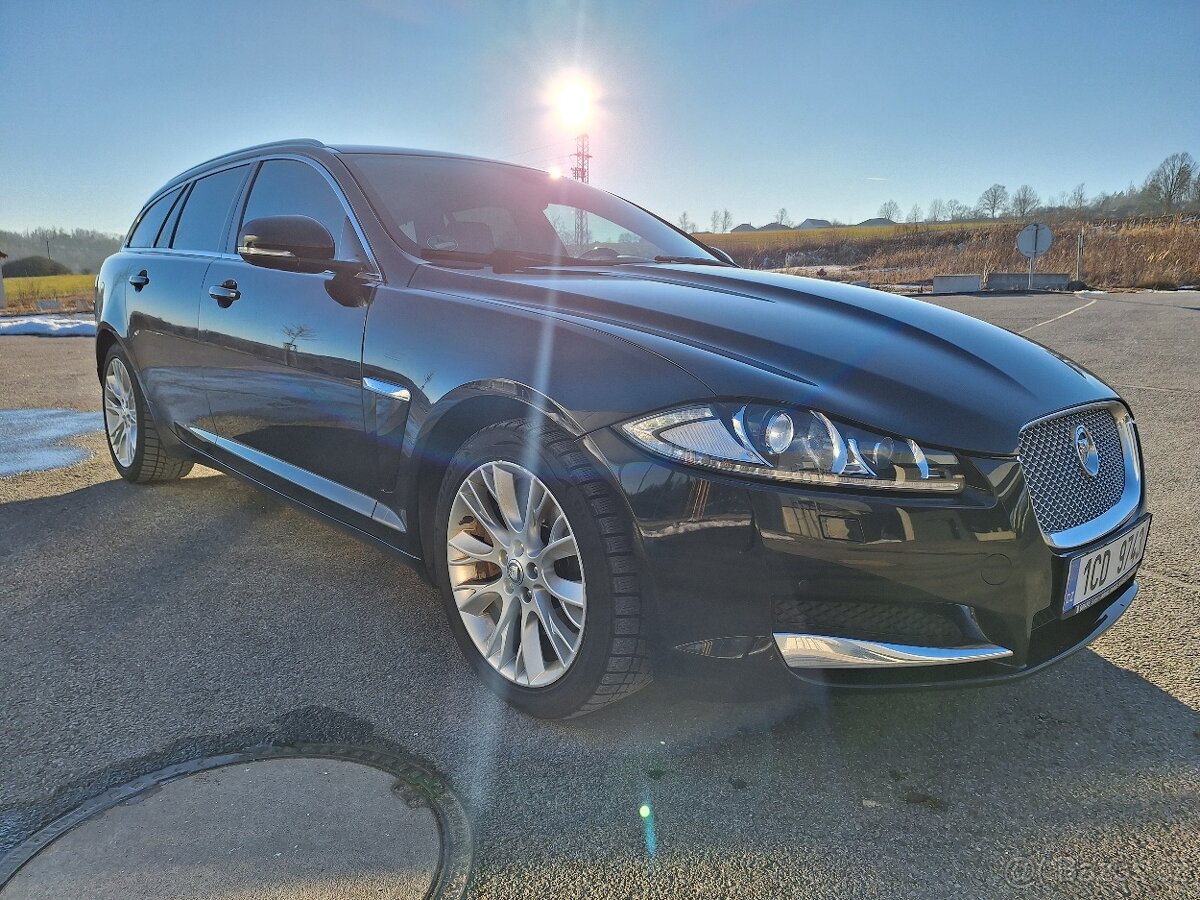 Jaguar XF 2.2 D 147Kw  Udržovaný vůz