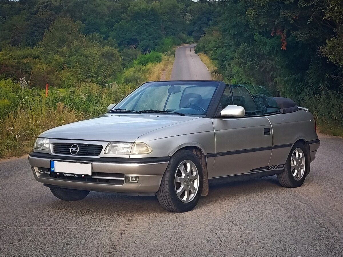 Opel Astra F cabrio 1.6