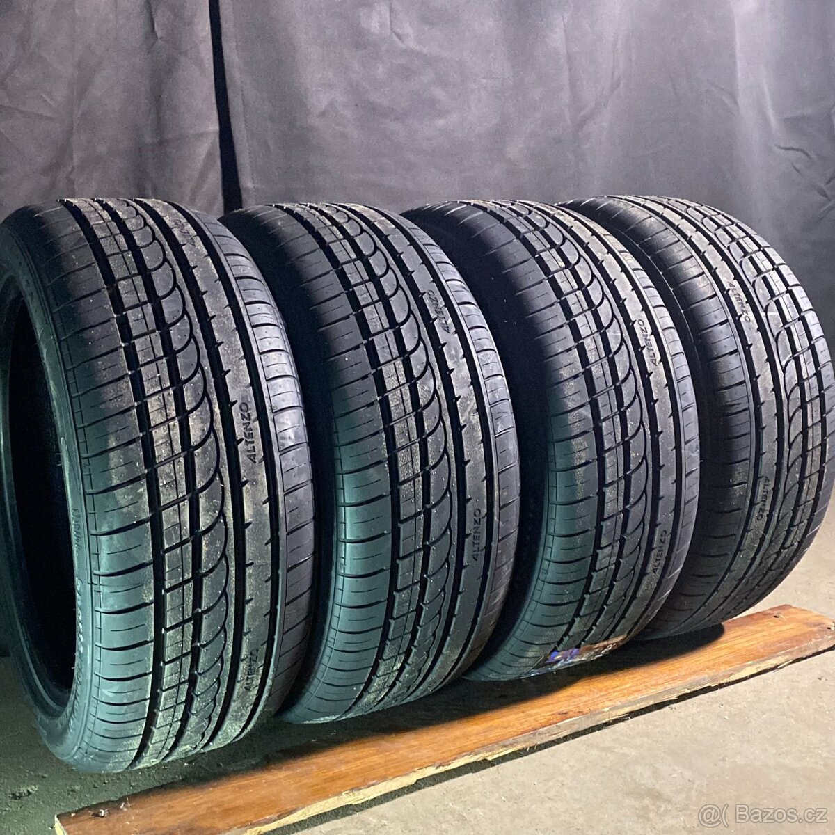 NOVÉ Letní pneu 225/40 R18 92W XL Altenzo