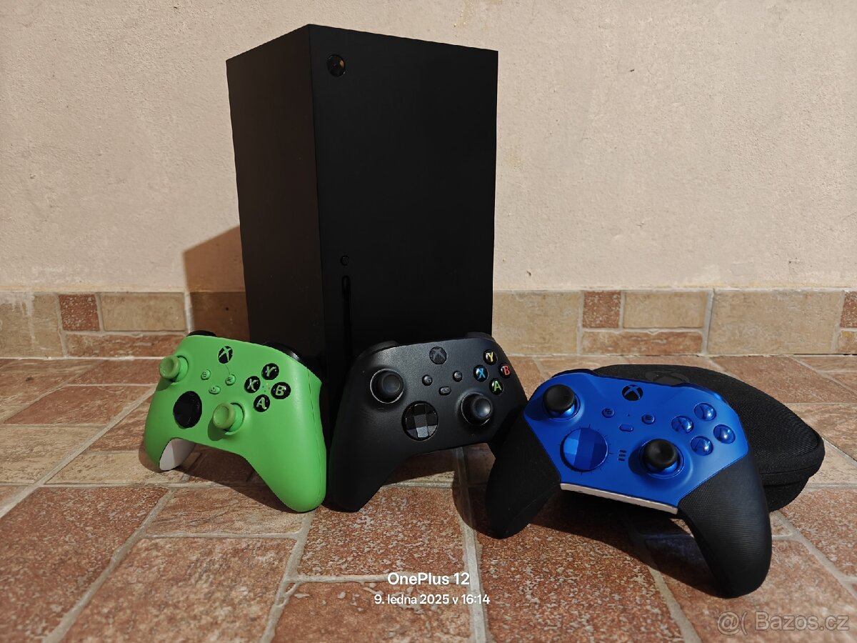 Xbox Series X + 2 ovladače + 1 Elite Series 2