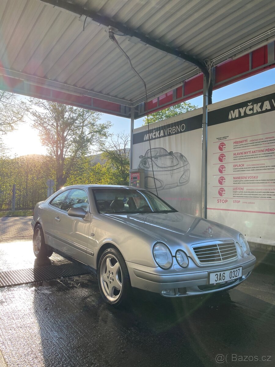 Mercedes-benz clk w208