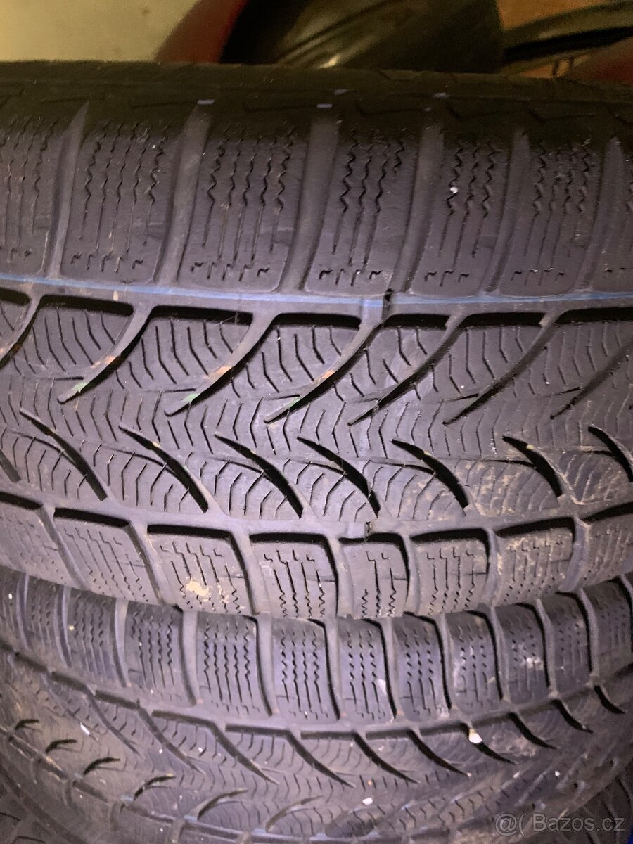 Sada zimních pneu 195/60R15