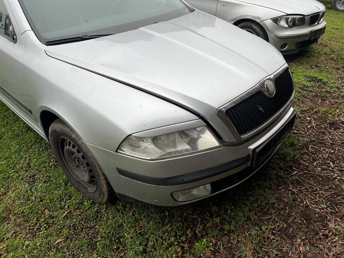 Předek Škoda Octavia 2