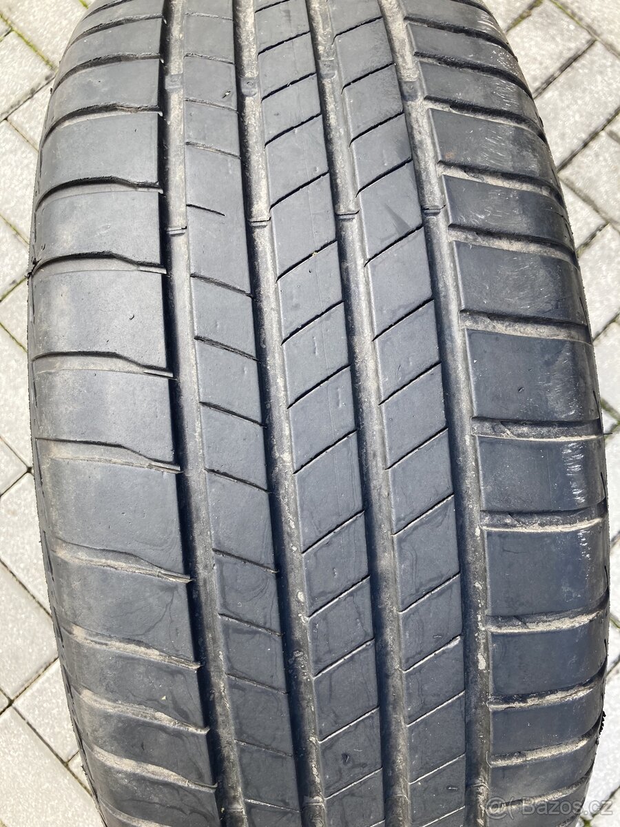 Letní pneu Bridgestone 215/55R17 94V