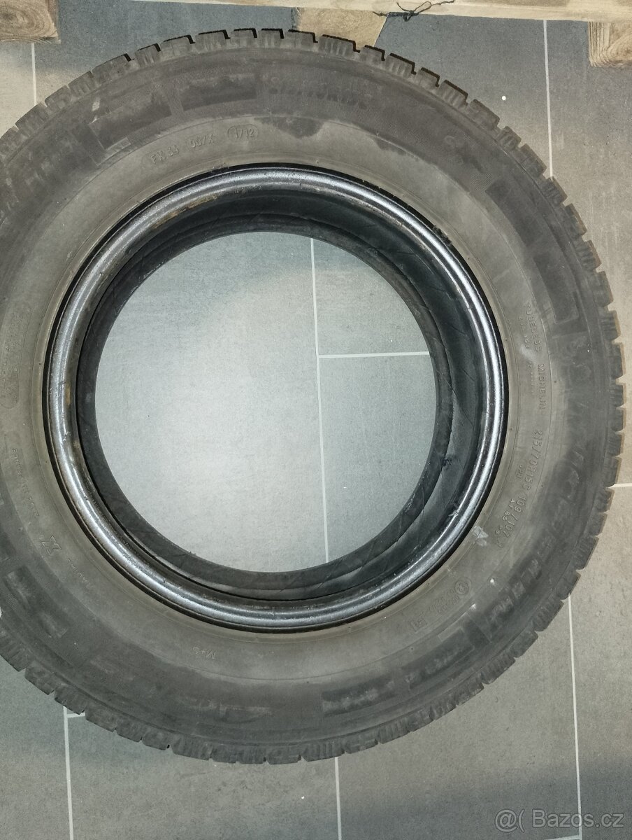 Prodám Michelin zimní pneumatiky 215/70R15C