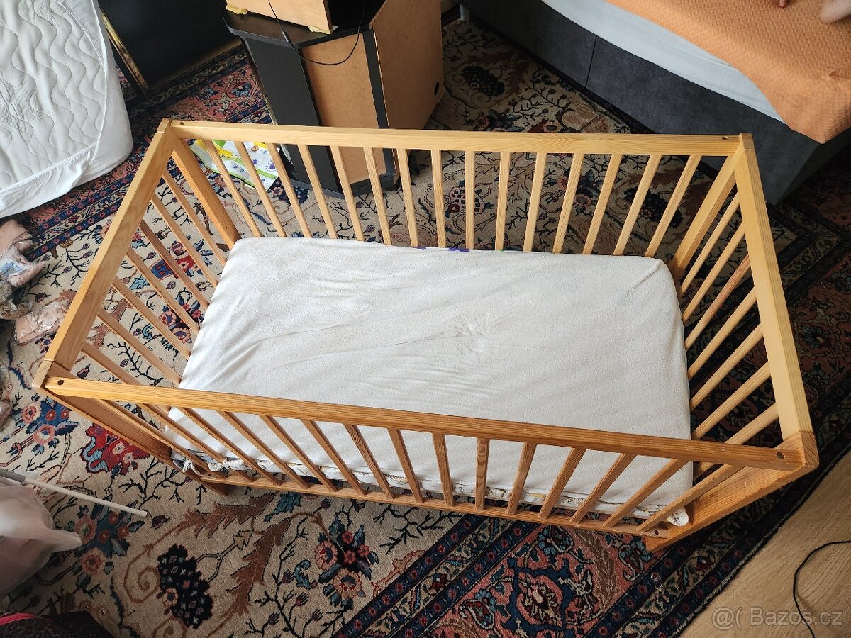 Dětská postel Dětská postýlka, pěkné dřevo