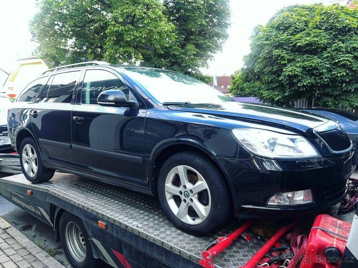 Vůz na náhradní díly Škoda Octavia 2 FL kombi CAXA NBW LF9R