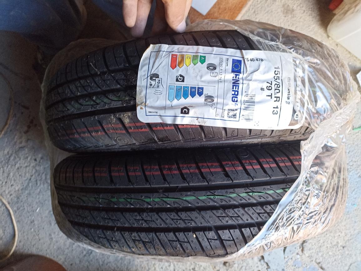 Prodej 2x Nepoužité pneu Barum Brilantis 155/80-R13